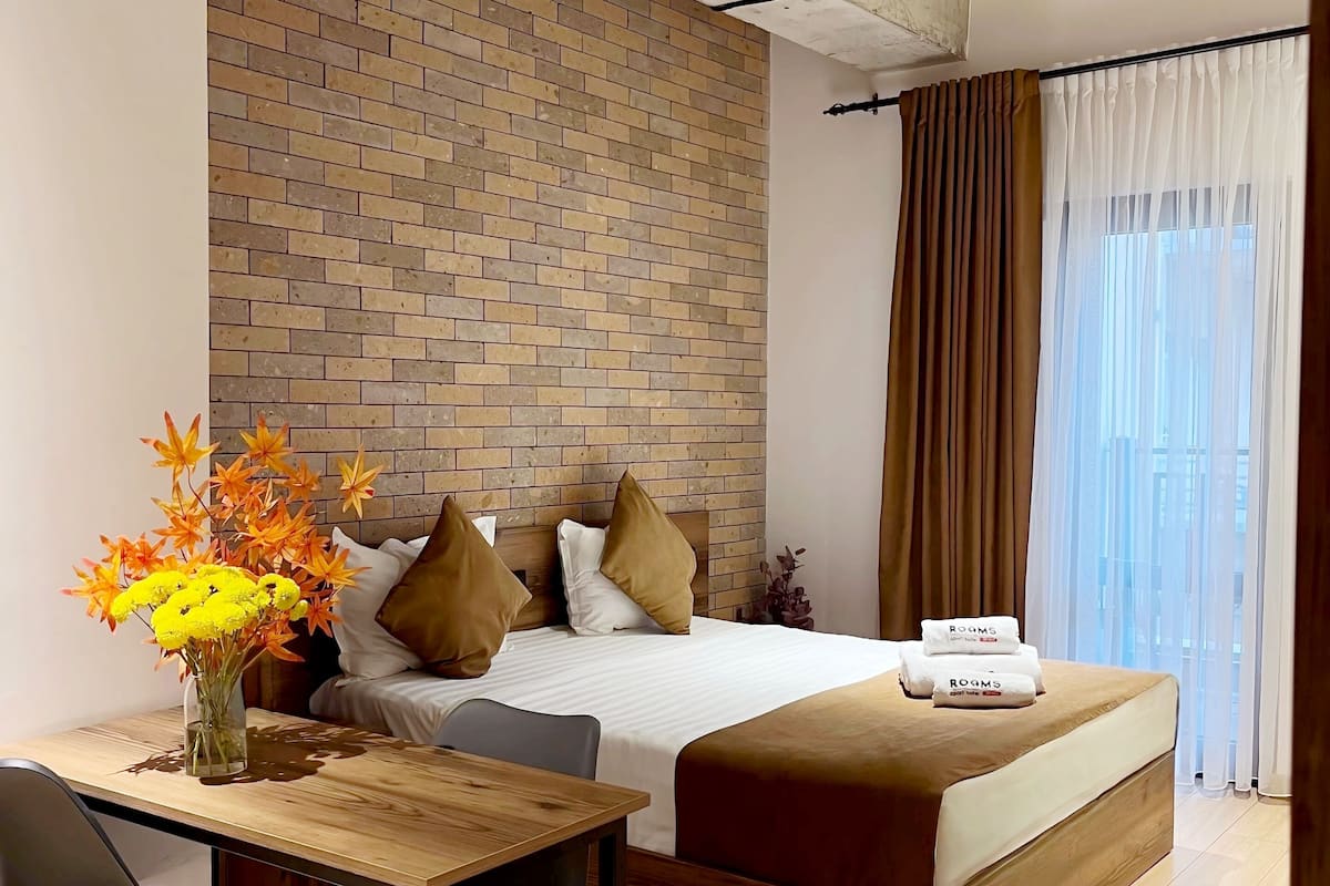 Studio with balcony | 1 slaapkamer, luxe beddengoed, een minibar, een kluis op de kamer