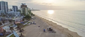 Comfortable room for 3 people 5 minutes from the beach