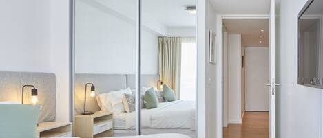 1 bedroom, in-room safe, iron/ironing board, free WiFi