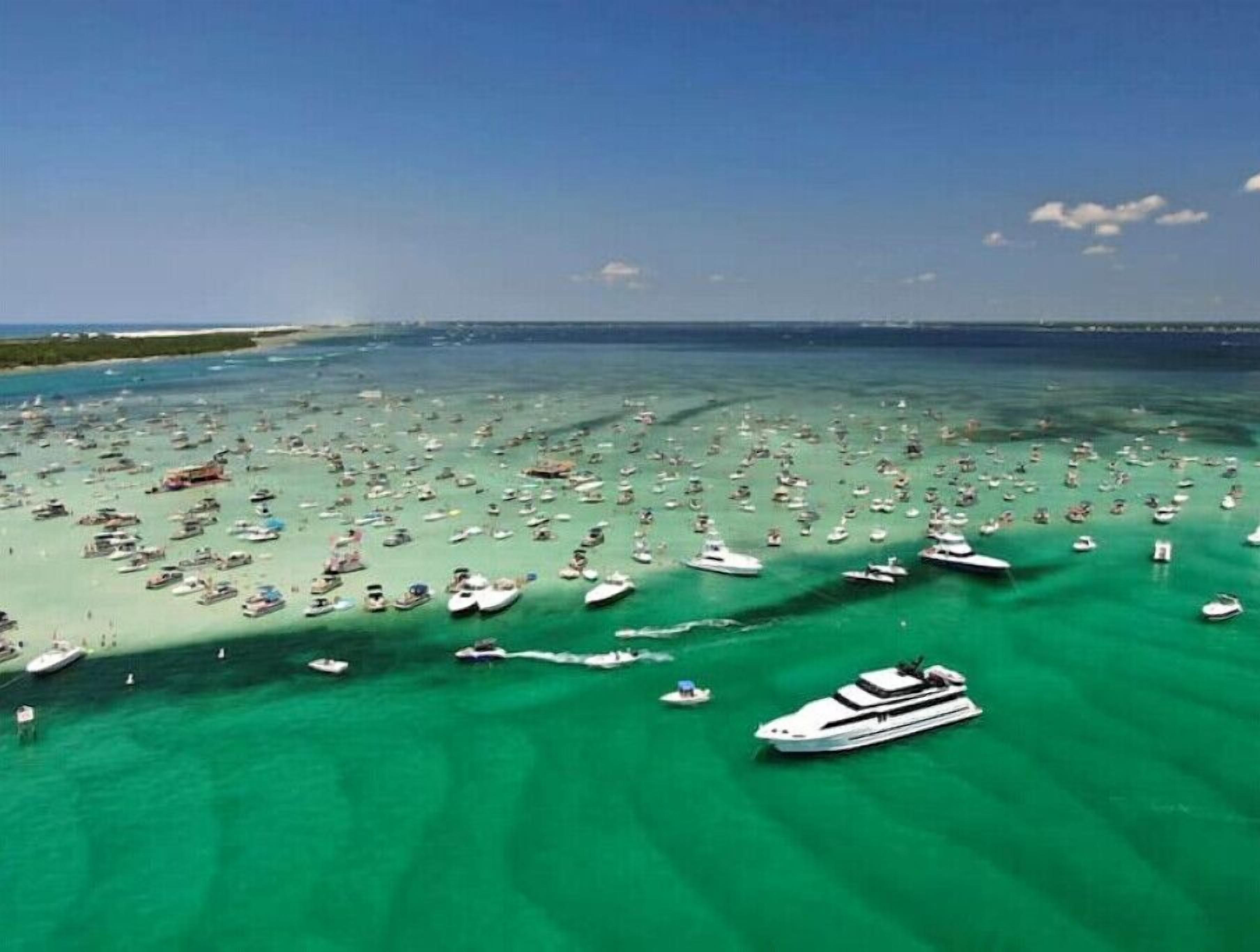 サンラウンジャー、ビーチタオル