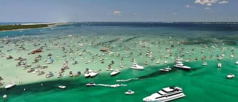 Liegestühle, Strandtücher