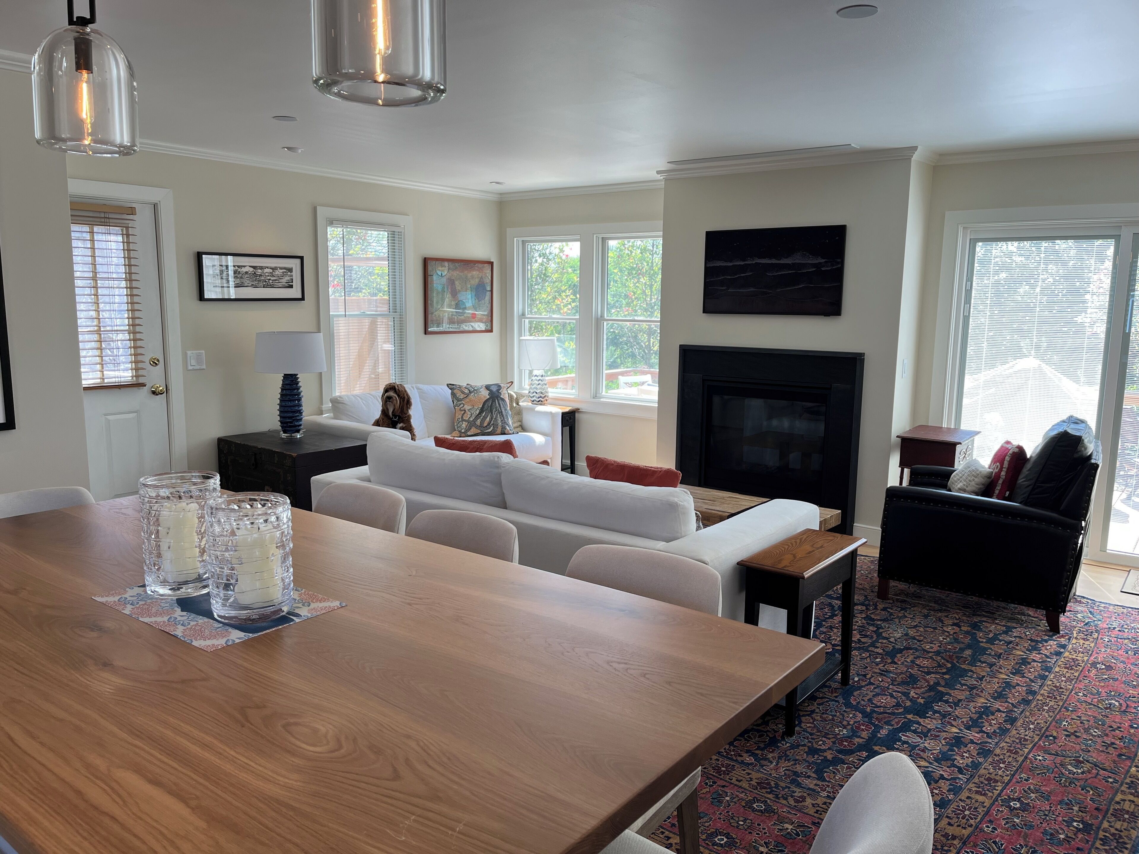 Newly renovated large townhome with beautiful views and walkable to everything!