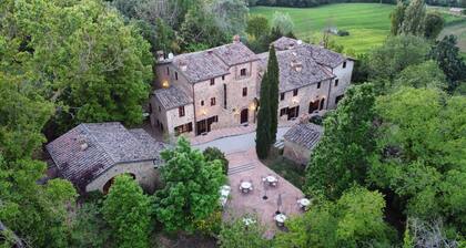 Petricci Residence - Country estate with swimming pool