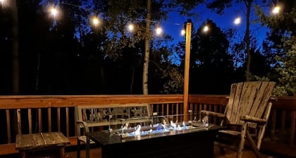 NEW Updated, SUNSETCABIN:3 bd,1.5 bth, secluded, beautiful views, deck, sleeps 6