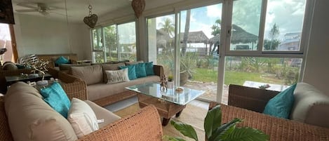 تلفزيون ذكي