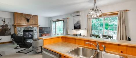 المنشأة من الداخل