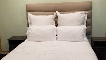 3 bedrooms, in-room safe, desk, iron/ironing board