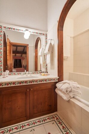 Towels - Petricci Residence - Casa Ellera apartment with shared pool (Umbertide)