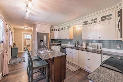 Charming Home near Yellowstone & Grand Teton NP