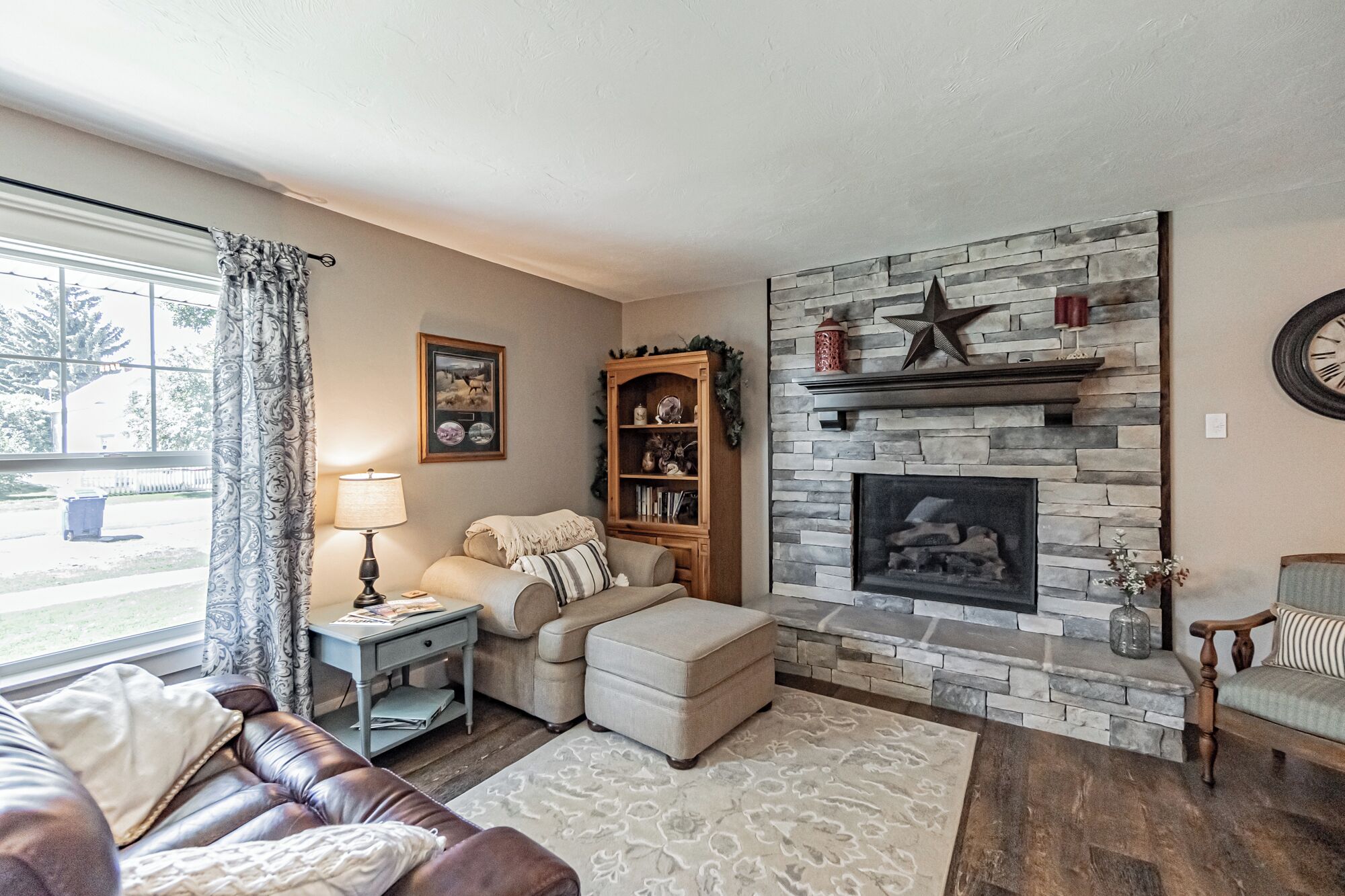 TV, fireplace, DVD player