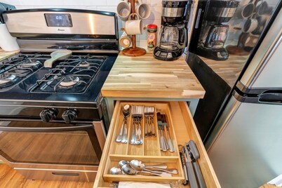 Cheerful 2 Bedroom House on the Hill in St. Louis