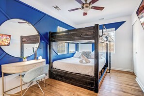 3 bedrooms, iron/ironing board, free WiFi, bed sheets