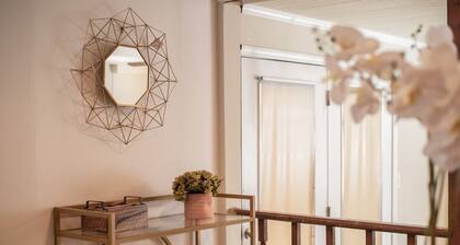 Large Home next to Southeast Hospital - 2 King Beds - Fast Wifi