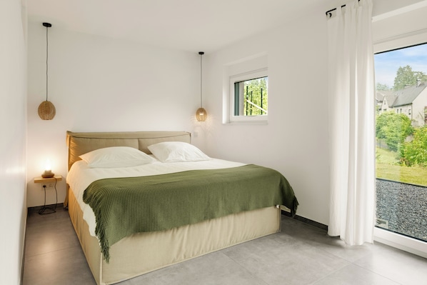 1 bedroom, in-room safe, iron/ironing board, free WiFi