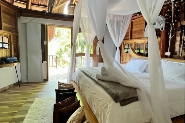Luxury Cabin, Hot Tub | Premium bedding, down comforters, pillowtop beds, bed sheets