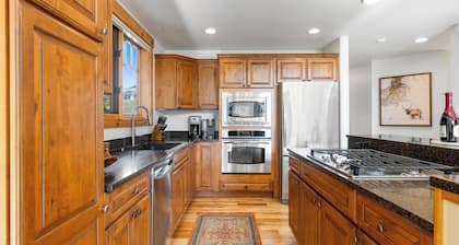Curley Bear Lodge | Big Sky Town Center