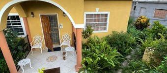 Nature lovers getaway w/AC,Wifi,King beds,jacuzzi