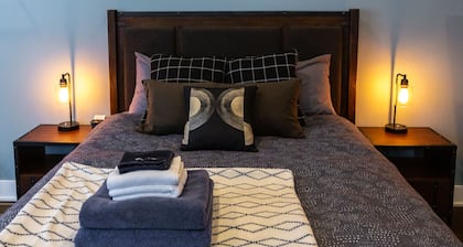 Private Street Entrance to Spacious Guest Room