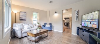 Cozy & Comfortable 1 Bedroom Suite
