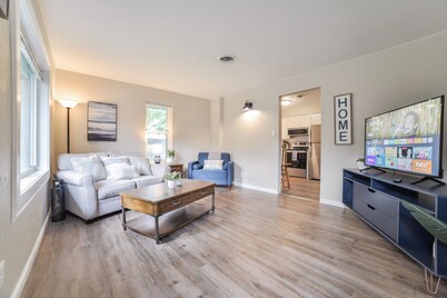 Cozy & Comfortable 1 Bedroom Suite