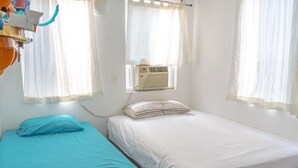Basic House | 3 bedrooms, free WiFi, bed sheets - Casa familiar Vaso Miraflores (Zihuatanejo)
