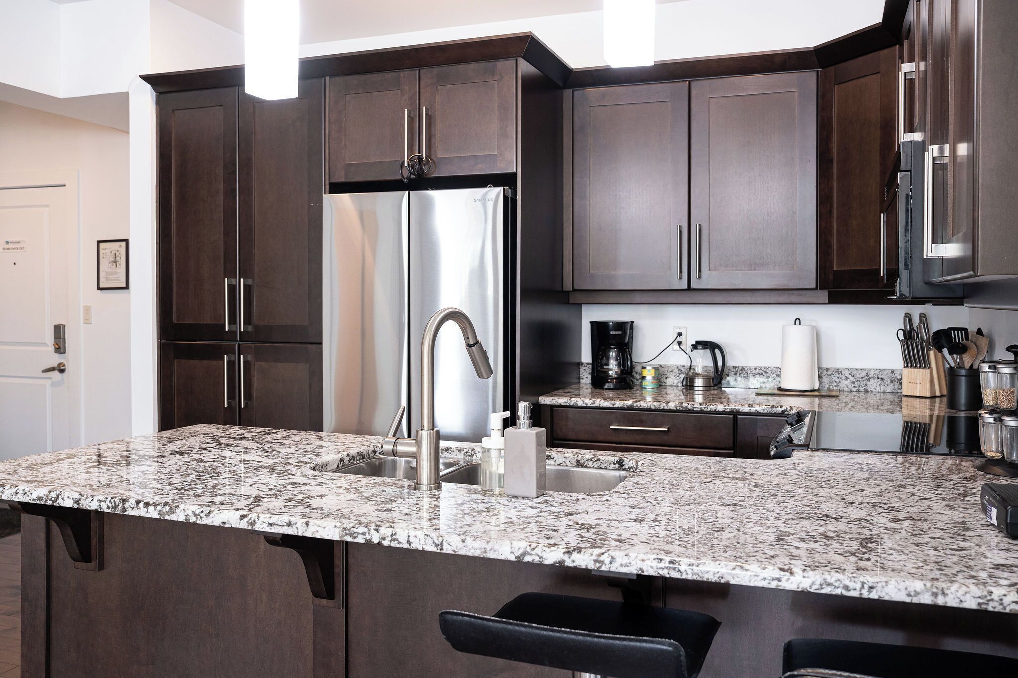 Condo | Private kitchen | Full-sized fridge, microwave, oven, stovetop