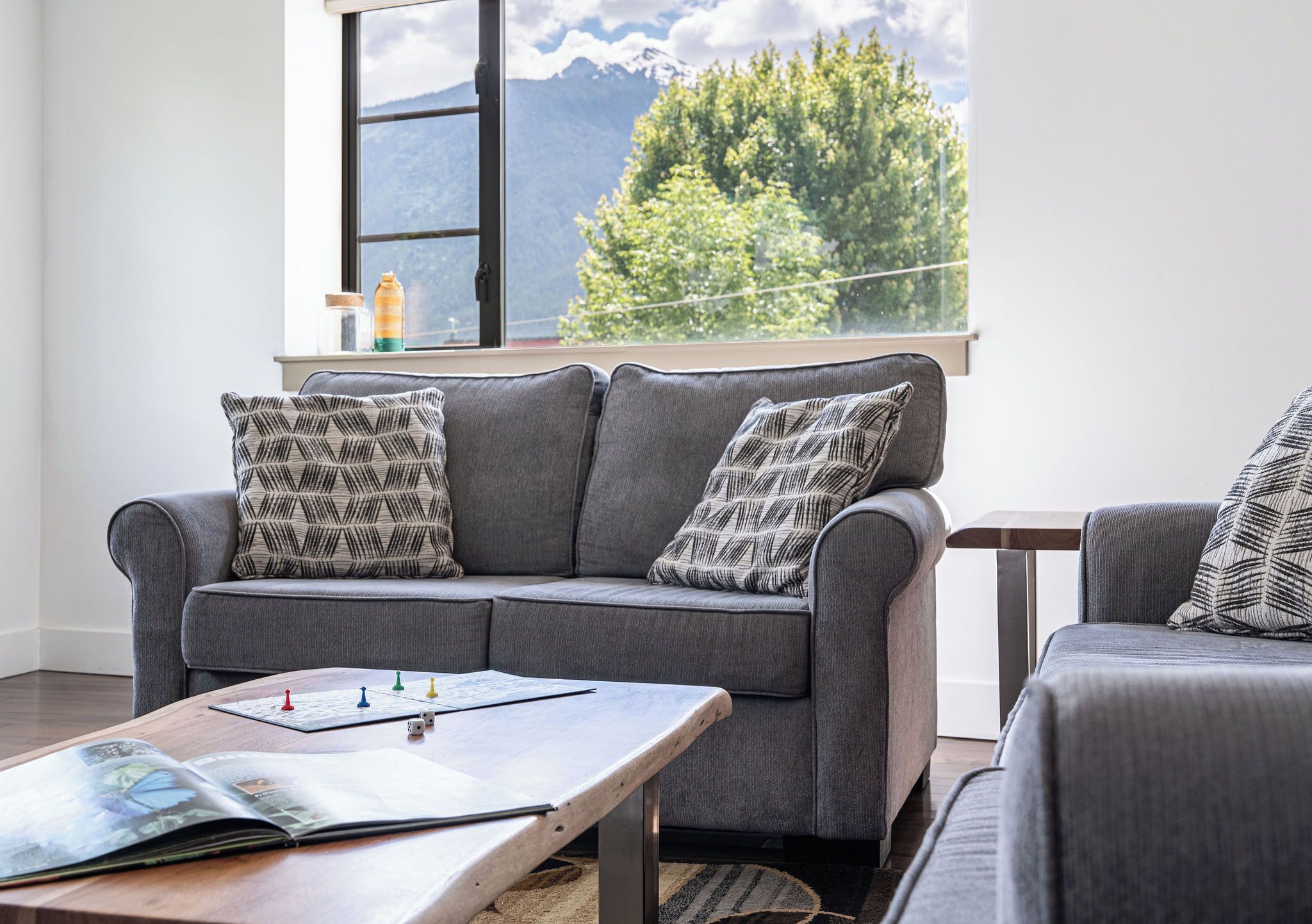 Condo | Living area | 40-inch flat-screen TV with cable channels, TV