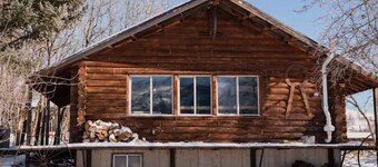 Ski/Mountain Bike Cabin, hot tub, amazing views, 6 acres