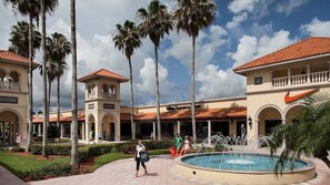 Outdoor pool, a heated pool - Summer Pool Villa In Miami (Homestead)