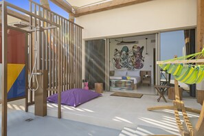2 bedrooms, premium bedding, down duvets, pillow-top beds