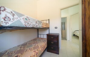 4 bedrooms, free WiFi