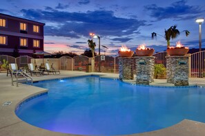 Pool - Chic 1BR Suite w/ Kitchen | Free Breakfast + Pool (Tucson)