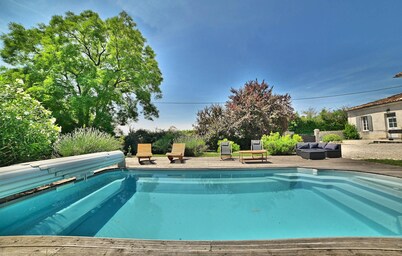 Awesome home in Arthenac with WiFi