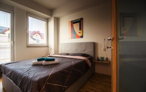 1 habitación, tabla de planchar con plancha, wifi gratis y ropa de cama 