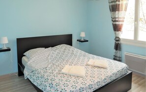 3 bedrooms, travel crib, free WiFi, bed sheets
