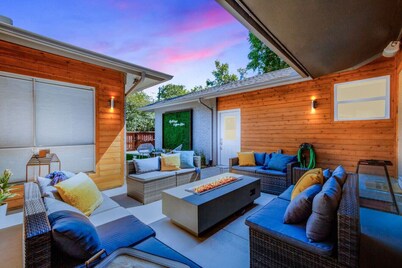 Relax with Style - Great Location and Amenities