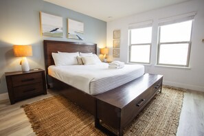 5 bedrooms, iron/ironing board, WiFi, bed sheets