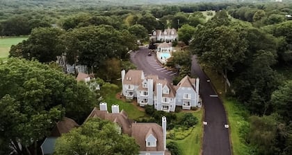 SERENE SPA HIDEAWAY MINUTES TO MOHEGAN SUN CASINO