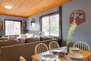 Dining - Fish, Hike & Mtn Bike: Ironton Escape w/ Fire Pit (Ironton)