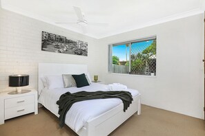 6 Schlafzimmer, Schreibtisch, Bügeleisen/Bügelbrett, kostenloses WLAN