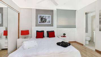 4 bedrooms, desk, iron/ironing board, free WiFi