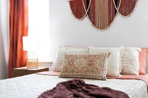 2 chambres, fer et planche à repasser, Wi-Fi, draps fournis