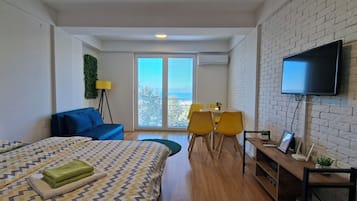 1 bedroom, iron/ironing board, free WiFi, bed sheets