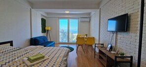 1 chambre, fer et planche à repasser, Wi-Fi gratuit, draps fournis