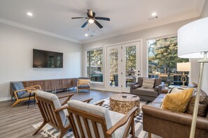 Smart TV, tavolo da ping pong