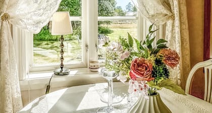 Awesome home in Löttorp with kitchen