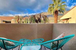 Property grounds - Mid Century Escape. Envious location. (Palm Springs)