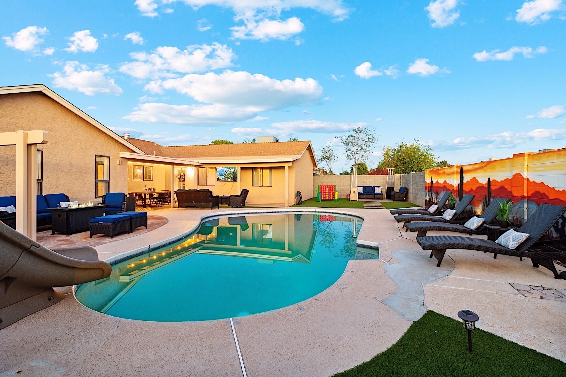 Splash into summer- Amazing pool home- 5 bedroom plus Casita