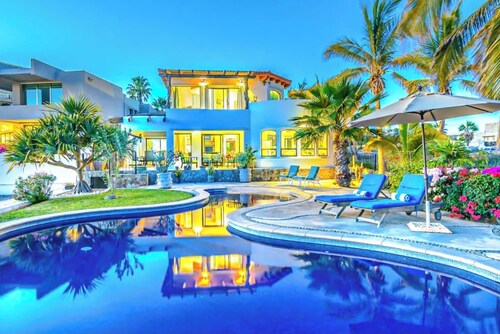 Casa Sunny Days - home in Private Gated Community w/Private Pool, Hot Tub, A/C