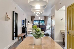 Interior - Designer Corner Suite 3BR/2BA -Disney & Universal (Orlando)